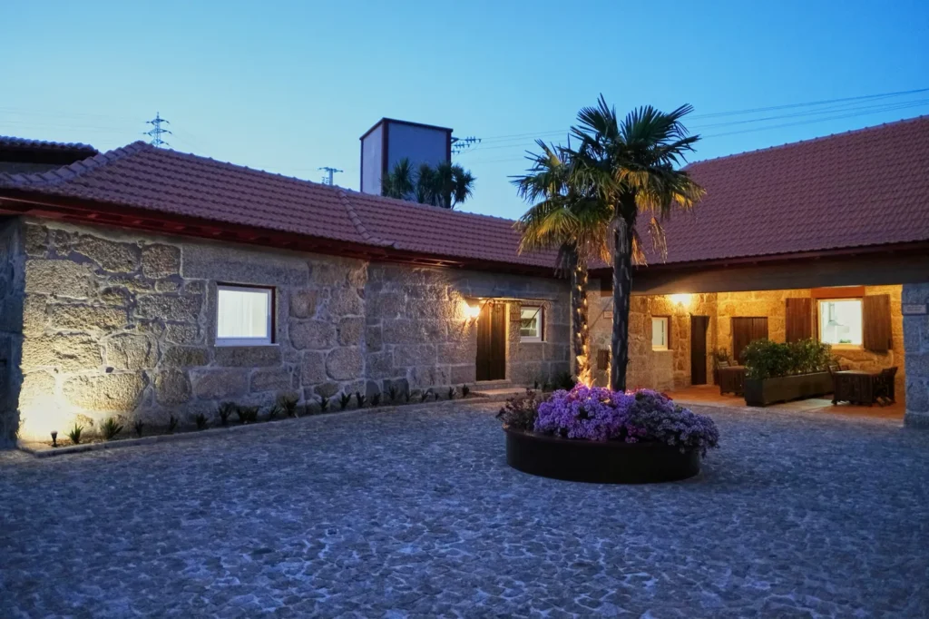 turismo-rural-santo-tirso-casa-das-cortes-vista-exterior-bonita